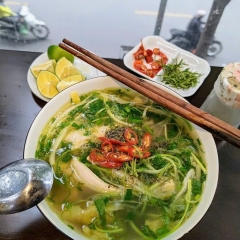 Phở gà ngon chất lượng tại Hai Bà Trưng